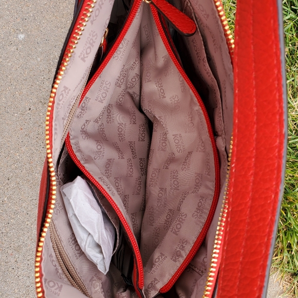 Michael Kors purse - Picture 7 of 10